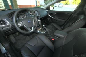 Essai Volvo V40 Cross Country D3 Intérieur - Vivre Auto