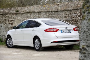 Ford Mondeo Hybrid - essai Vivre Auto