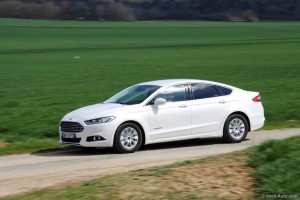 Ford Mondeo Hybrid - essai Vivre Auto