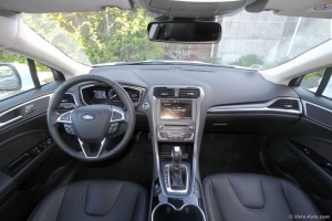 Ford Mondeo Hybrid intérieur - essai Vivre Auto