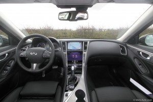 Infiniti Q50 intérieur - essai Vivre Auto