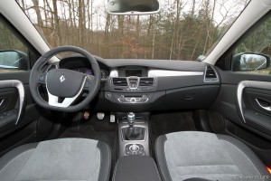 vivre-auto-renault-laguna-estate-gt-dci-180-essai-20