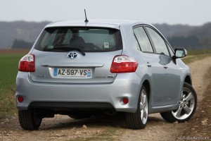 vivre-auto-toyota-auris-hsd-essai-08