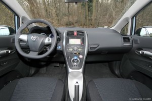 vivre-auto-toyota-auris-hsd-essai-27