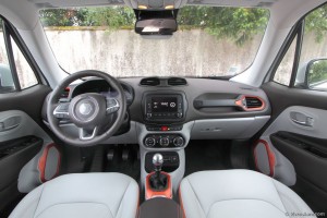 Jeep Renegade Limited - Essai Vivre Auto