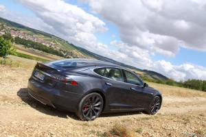 Tesla Model S P85D - Essai Vivre-Auto