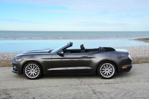 Essai Ford Mustang Convertible Ecoboost - Vivre-Auto