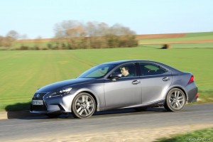 Essai Lexus IS 300h - Vivre-Auto