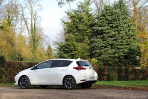 Essai Toyota Auris Hybride 2015 - Vivre-Auto