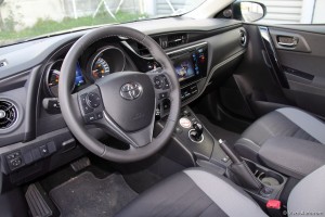 Essai Toyota Auris Hybride 2015 - Vivre-Auto